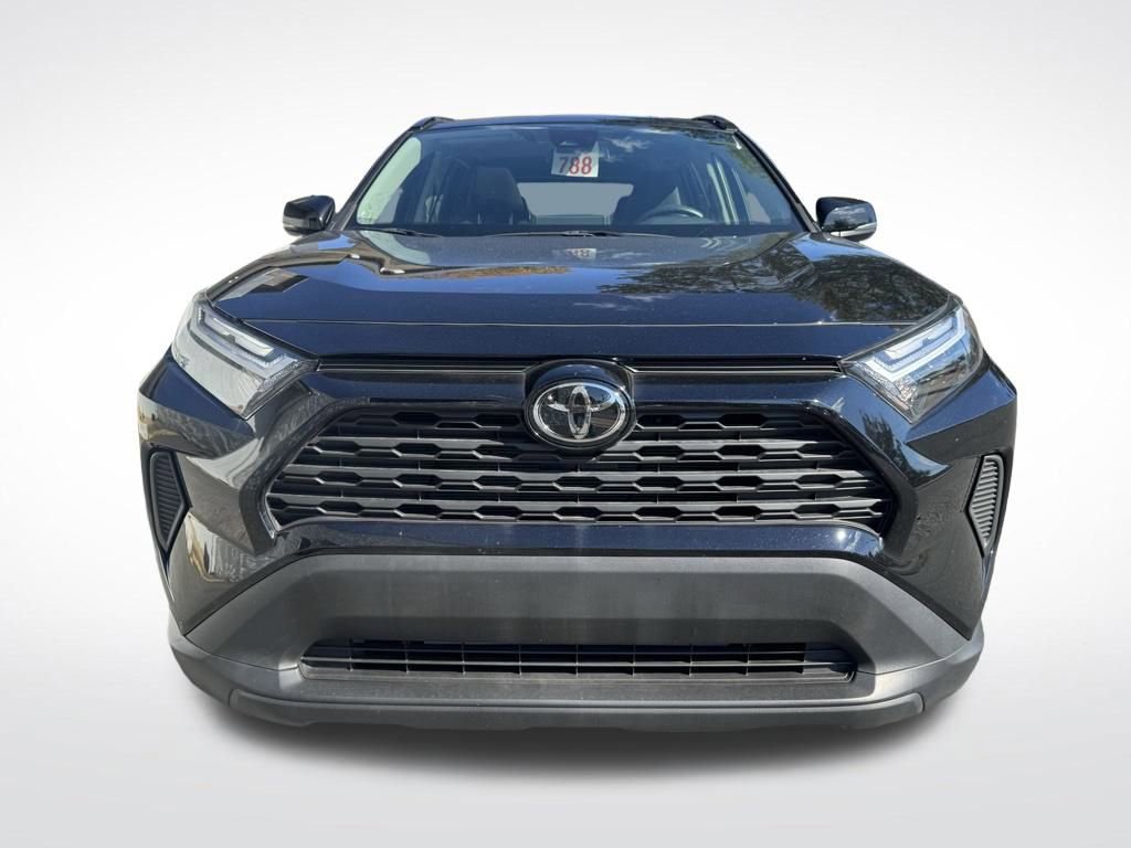 Used 2025 Toyota RAV4 XLE image 5
