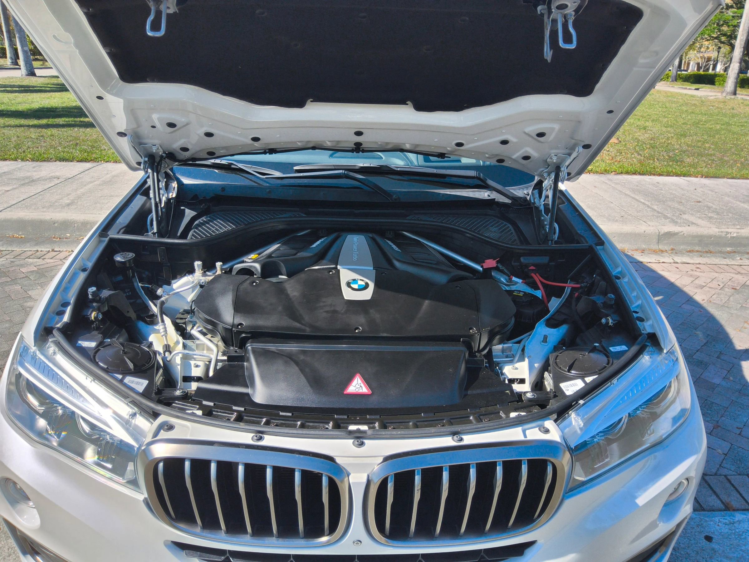 Used 2018 BMW X6 xDrive50i w/ Premium Package image 34