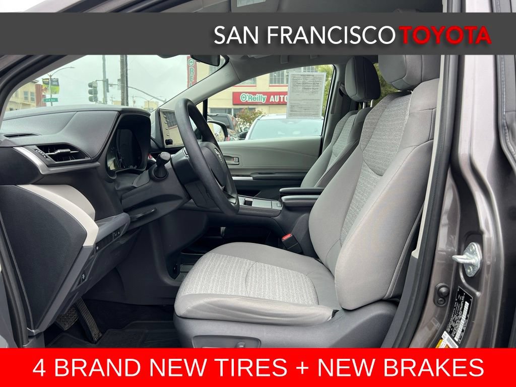 Certified 2021 Toyota Sienna LE FWD image 11