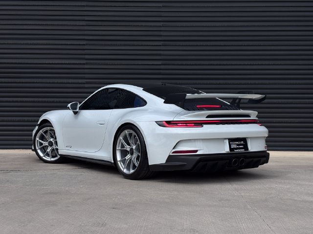 Certified 2022 Porsche 911 GT3 RWD image 3