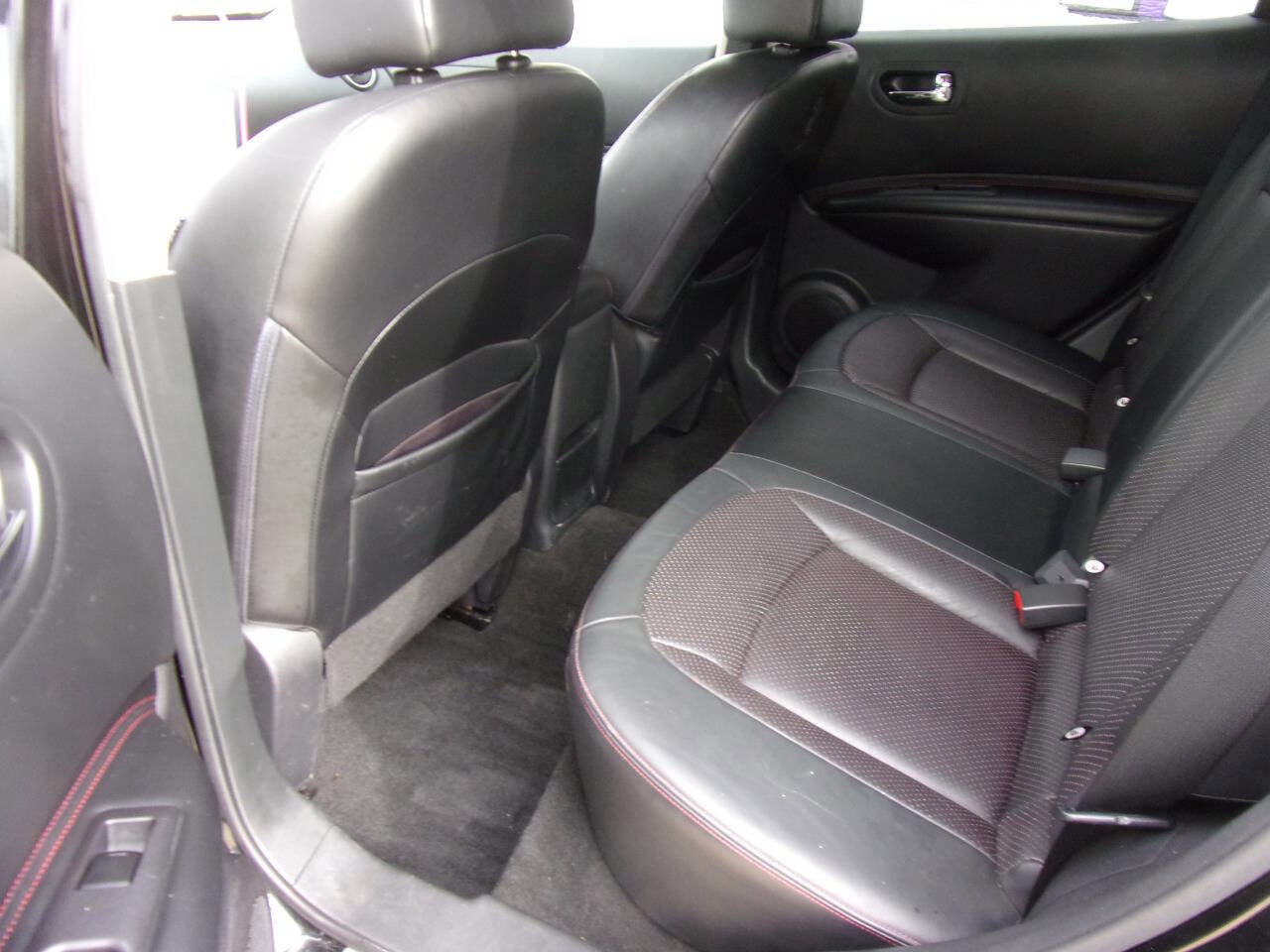 Used 2013 Nissan Rogue SL image 4