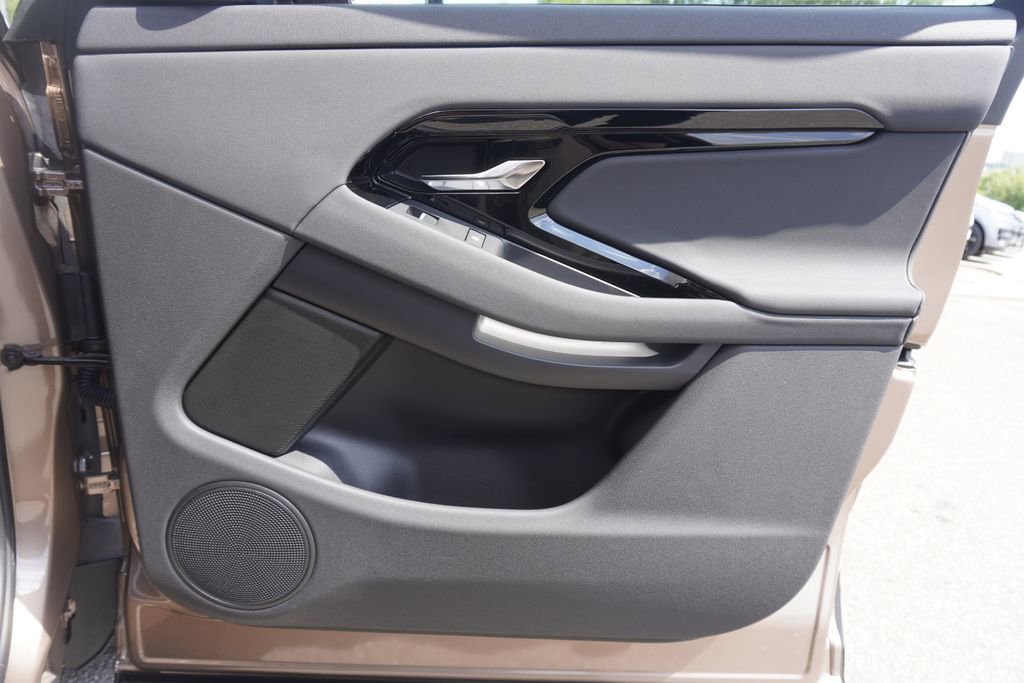 New 2026 Land Rover Range Rover Evoque S image 21