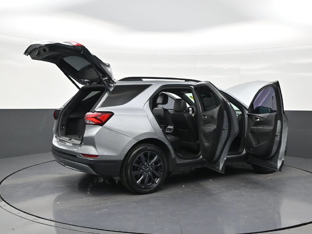 Used 2024 Chevrolet Equinox RS w/ RS Leather Package FWD image 28