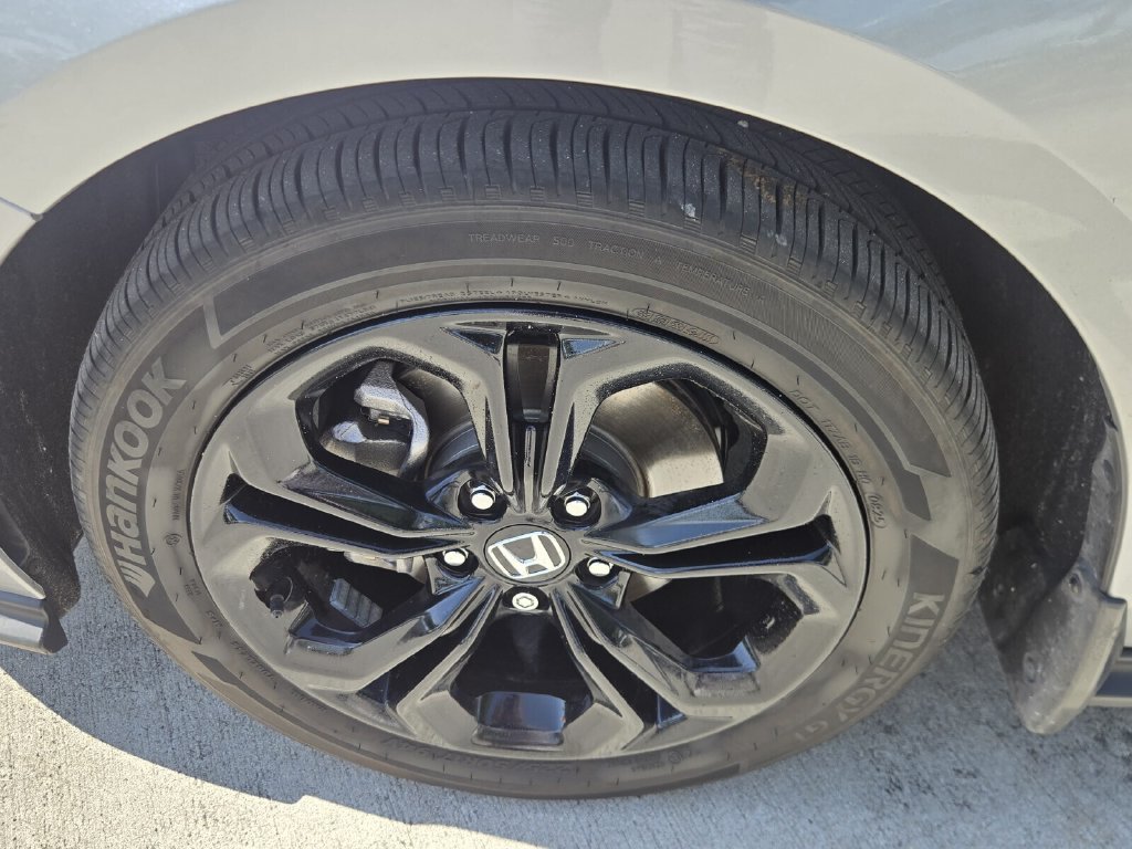 Certified 2025 Honda Accord SE image 10
