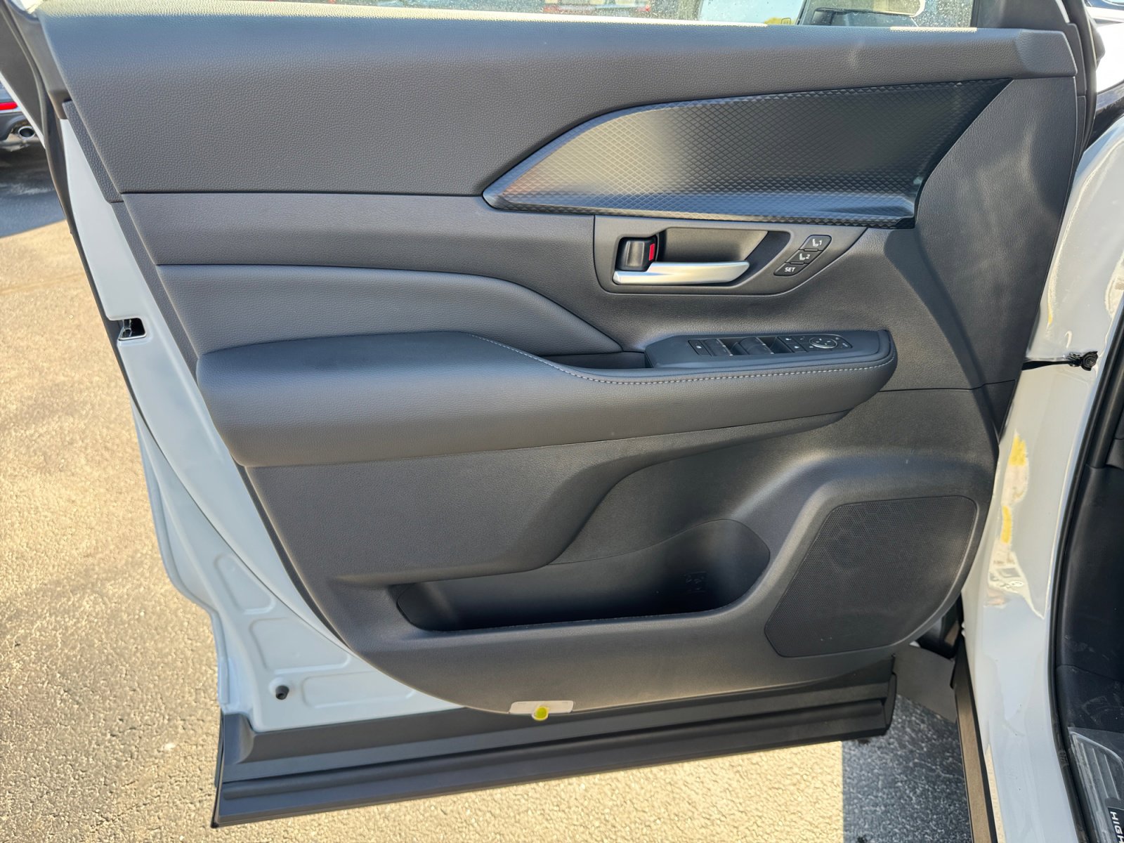 New 2026 Toyota Grand Highlander AWD Hybrid image 23