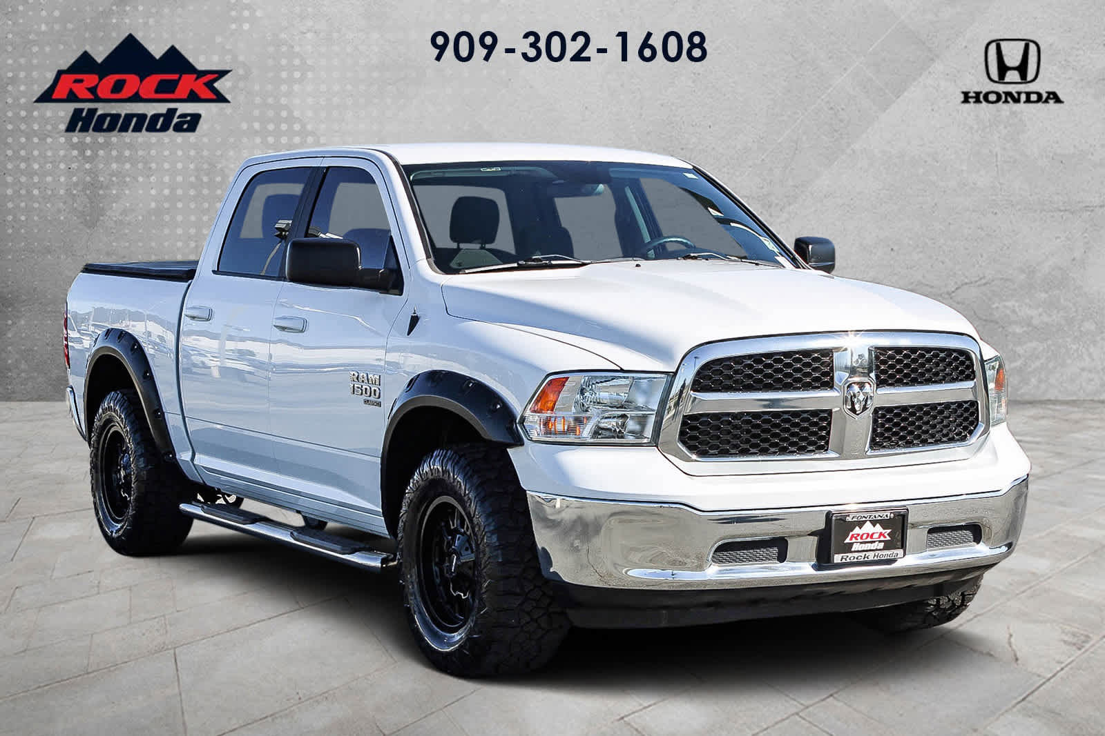 Used 2021 RAM 1500 Classic SLT image 3