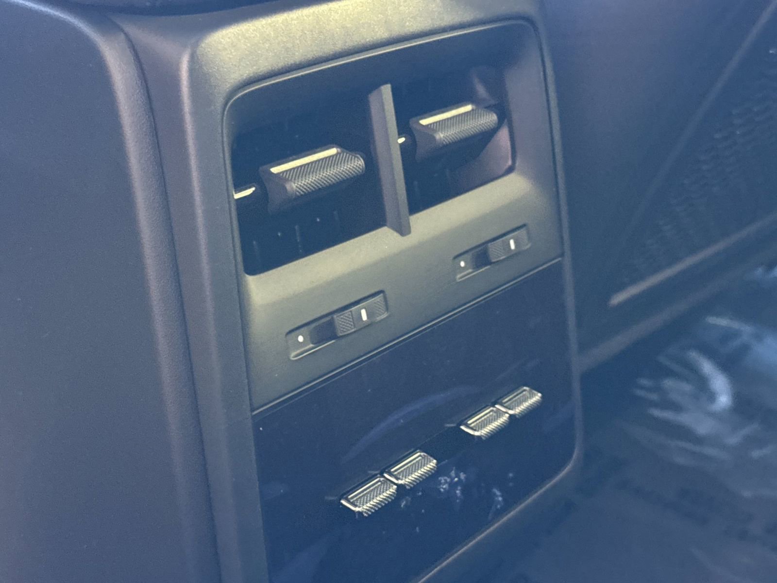 New 2026 Porsche Macan 4 Electric image 15