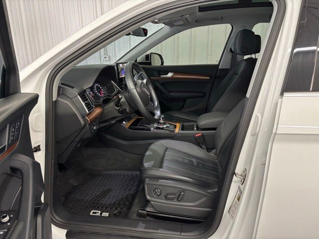 Used 2021 Audi Q5 2.0T Premium image 2