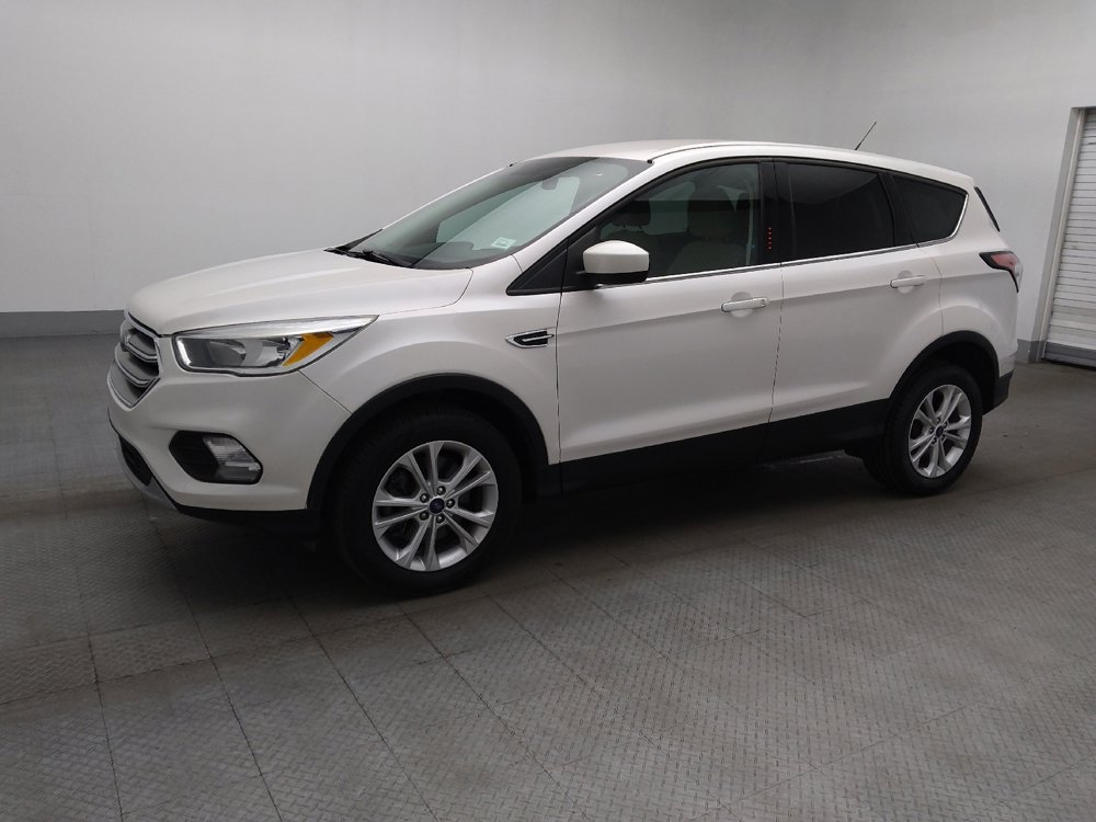 Used 2017 Ford Escape SE AWD/4WD image 2