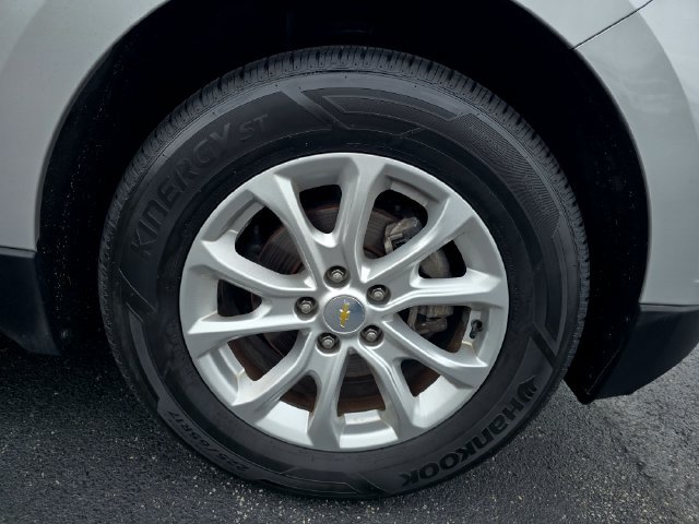 Used 2018 Chevrolet Equinox LT FWD image 11