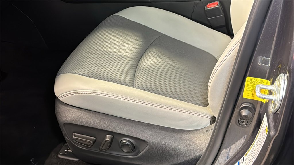 Used 2020 Toyota RAV4 Limited image 26