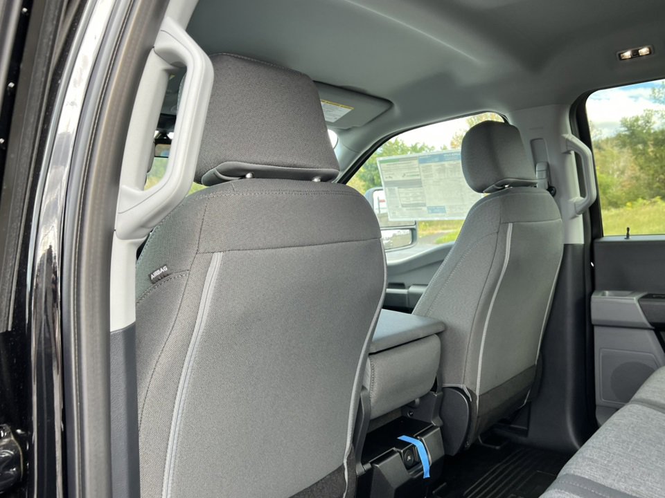 New 2026 Ford F250 4x4 Crew Cab Super Duty image 32