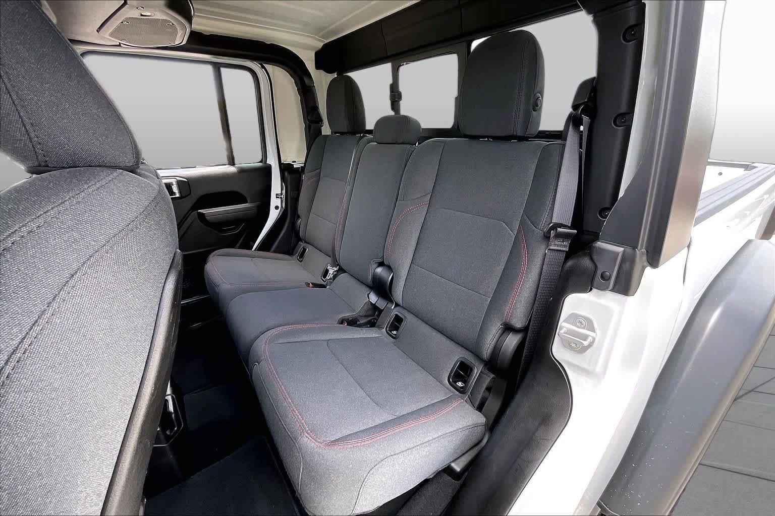 Used 2026 Jeep Gladiator Rubicon AWD/4WD image 18