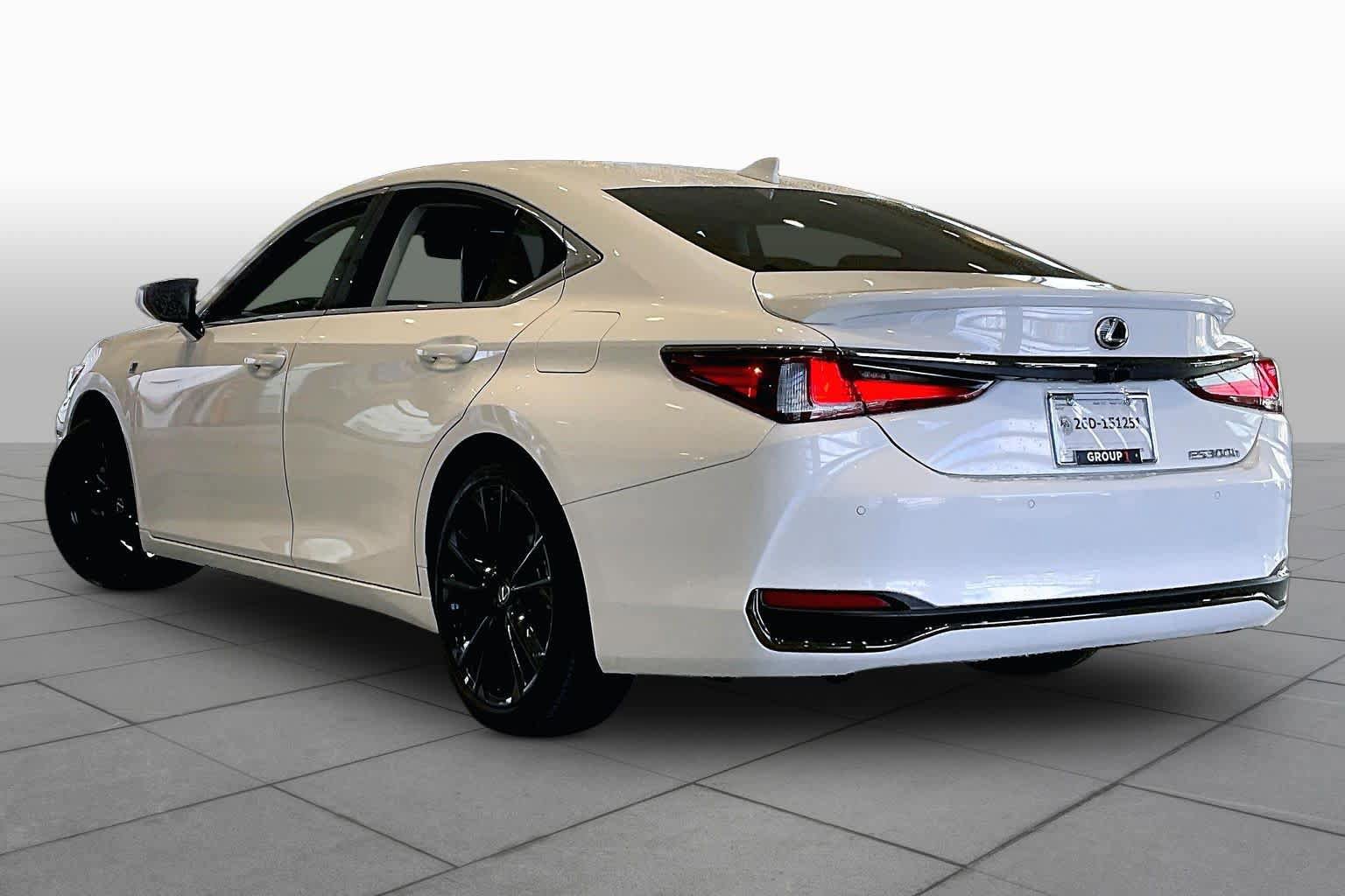 Used 2025 Lexus ES 300h F Sport w/ Accessory Package (Z1) FWD image 11