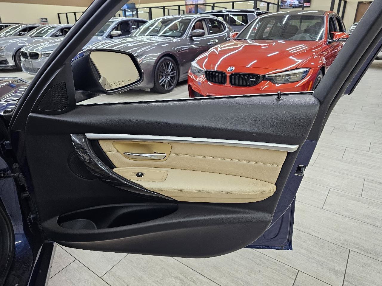 Used 2017 BMW 330i xDrive Sedan AWD/4WD image 38