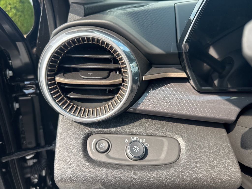 New 2026 Chevrolet Trax ACTIV image 28