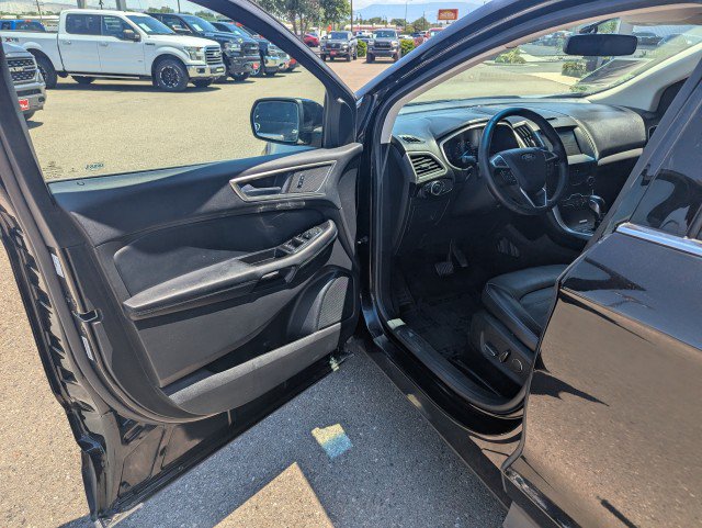 Used 2017 Ford Edge SEL w/ Equipment Group 201A AWD/4WD image 8