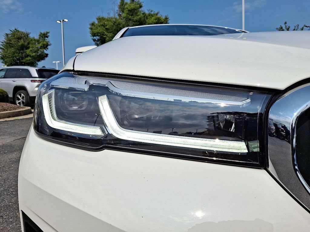 Used 2022 BMW 530e xDrive w/ Premium Package AWD/4WD image 9