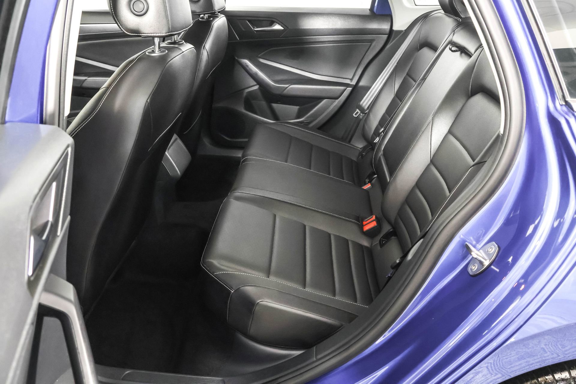 Used 2024 Volkswagen Jetta SE image 35