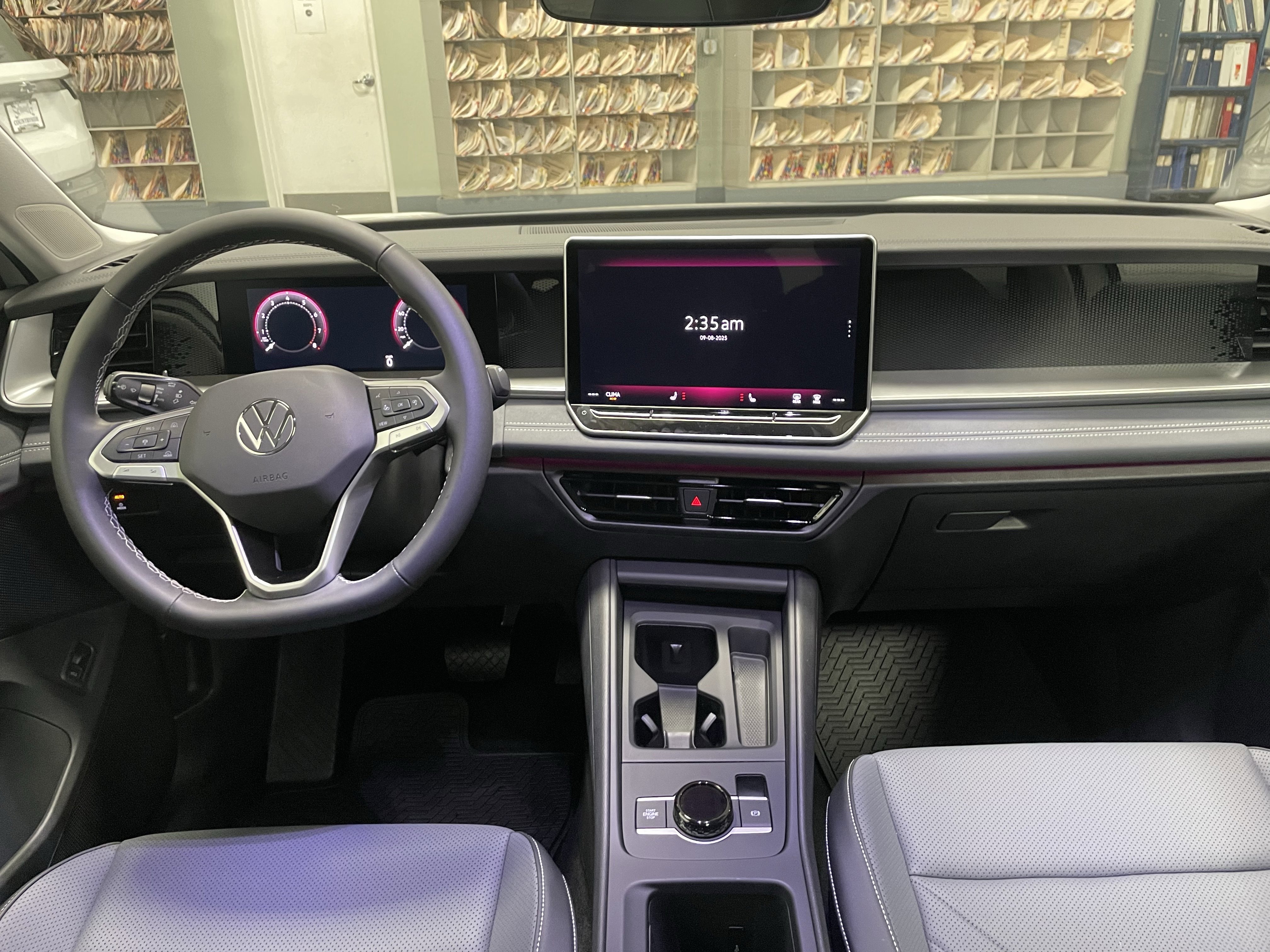 New 2025 Volkswagen Tiguan SE image 15