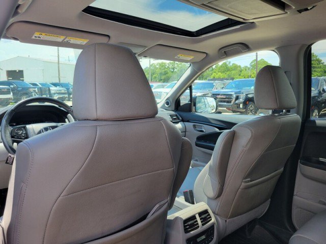 Used 2019 Honda Pilot Touring image 24