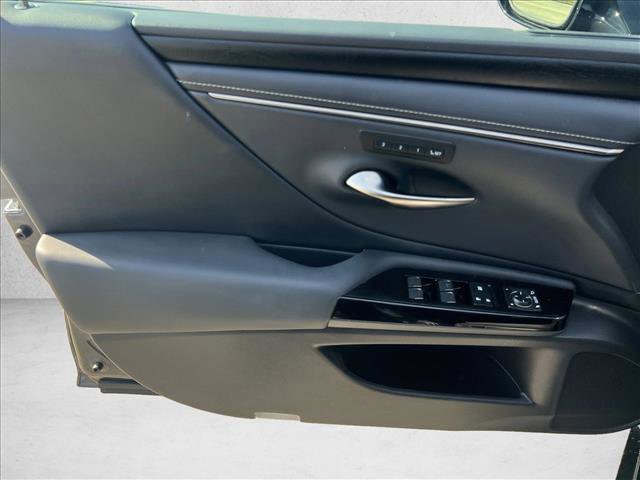 Used 2022 Lexus ES 350 w/ Premium Package FWD image 10