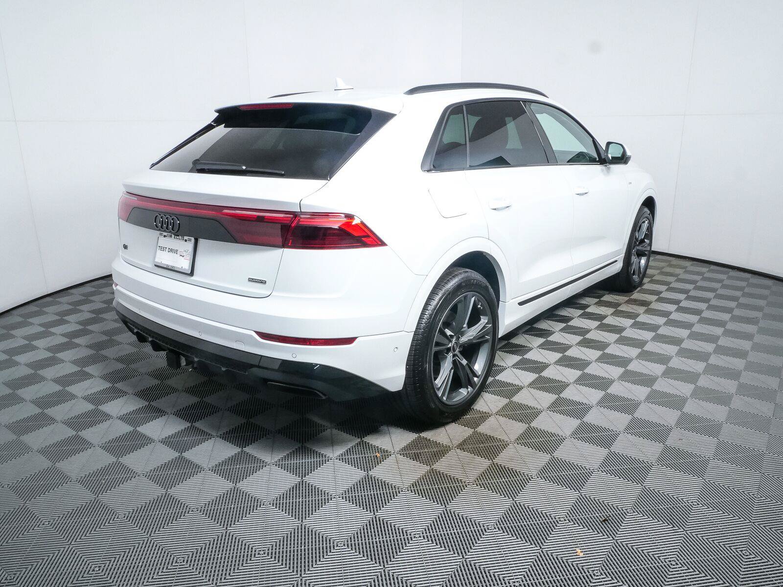 New 2027 Audi Q8 Premium AWD/4WD image 3