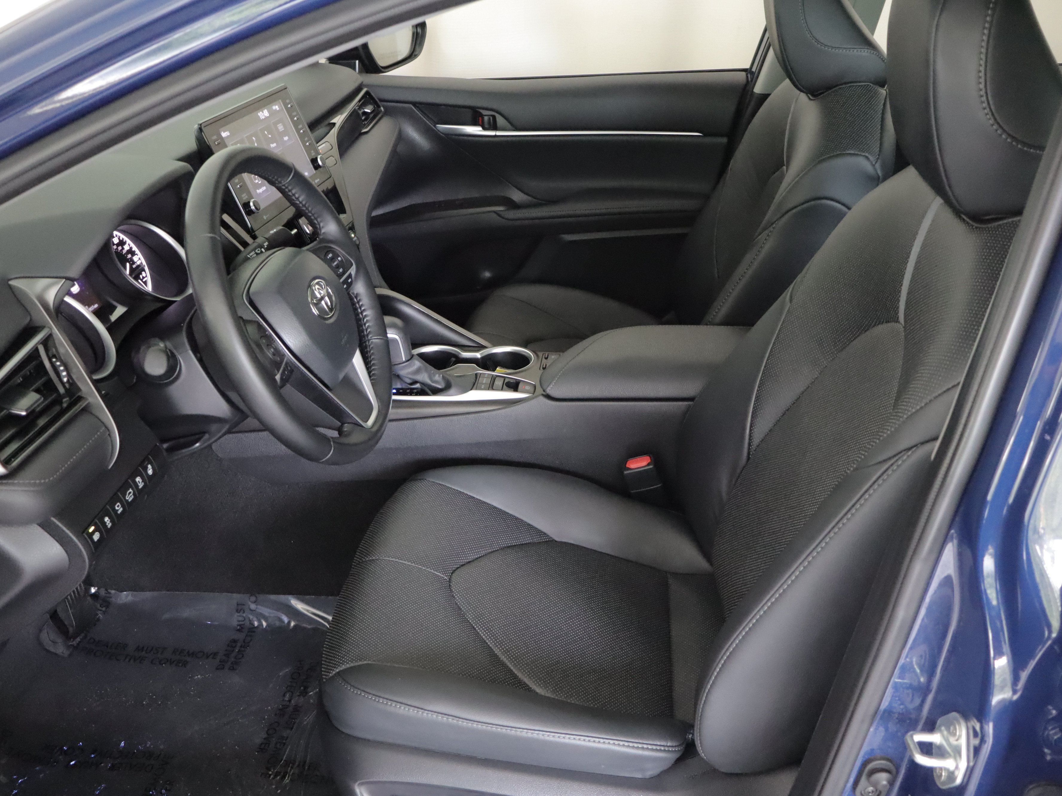 Used 2024 Toyota Camry XLE w/ Navigation Package AWD/4WD image 9