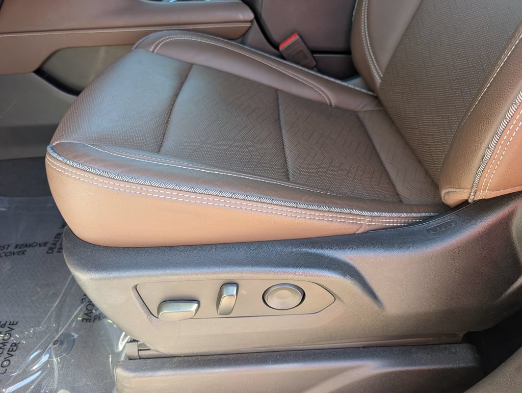 Used 2021 Chevrolet Tahoe High Country AWD/4WD image 15