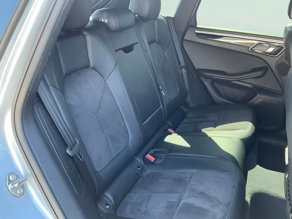Used 2018 Porsche Macan Sport Edition image 18