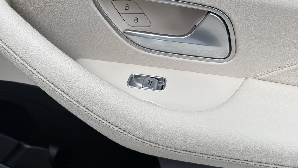 Used 2024 Mercedes-Benz GLE 450 4MATIC image 46