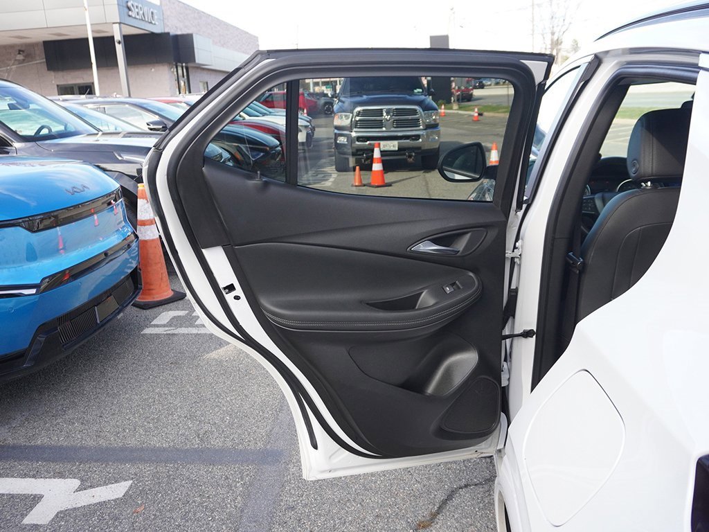 Used 2020 Buick Encore GX Preferred w/ Sport Touring Package image 23