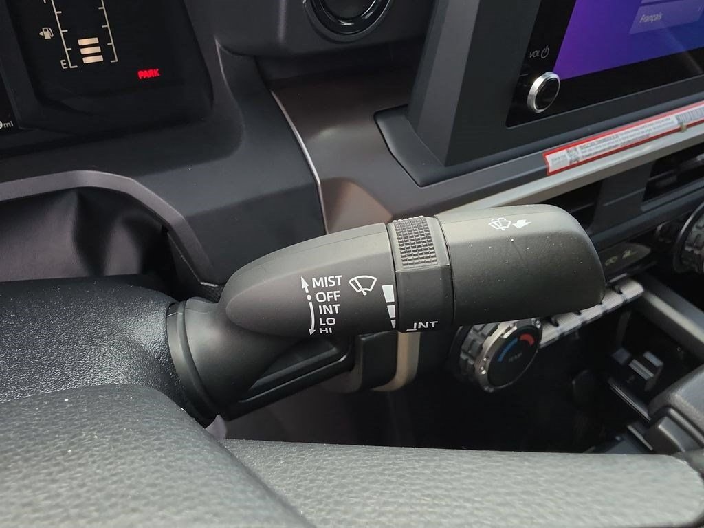 Certified 2025 Toyota Tacoma SR5 AWD/4WD image 15