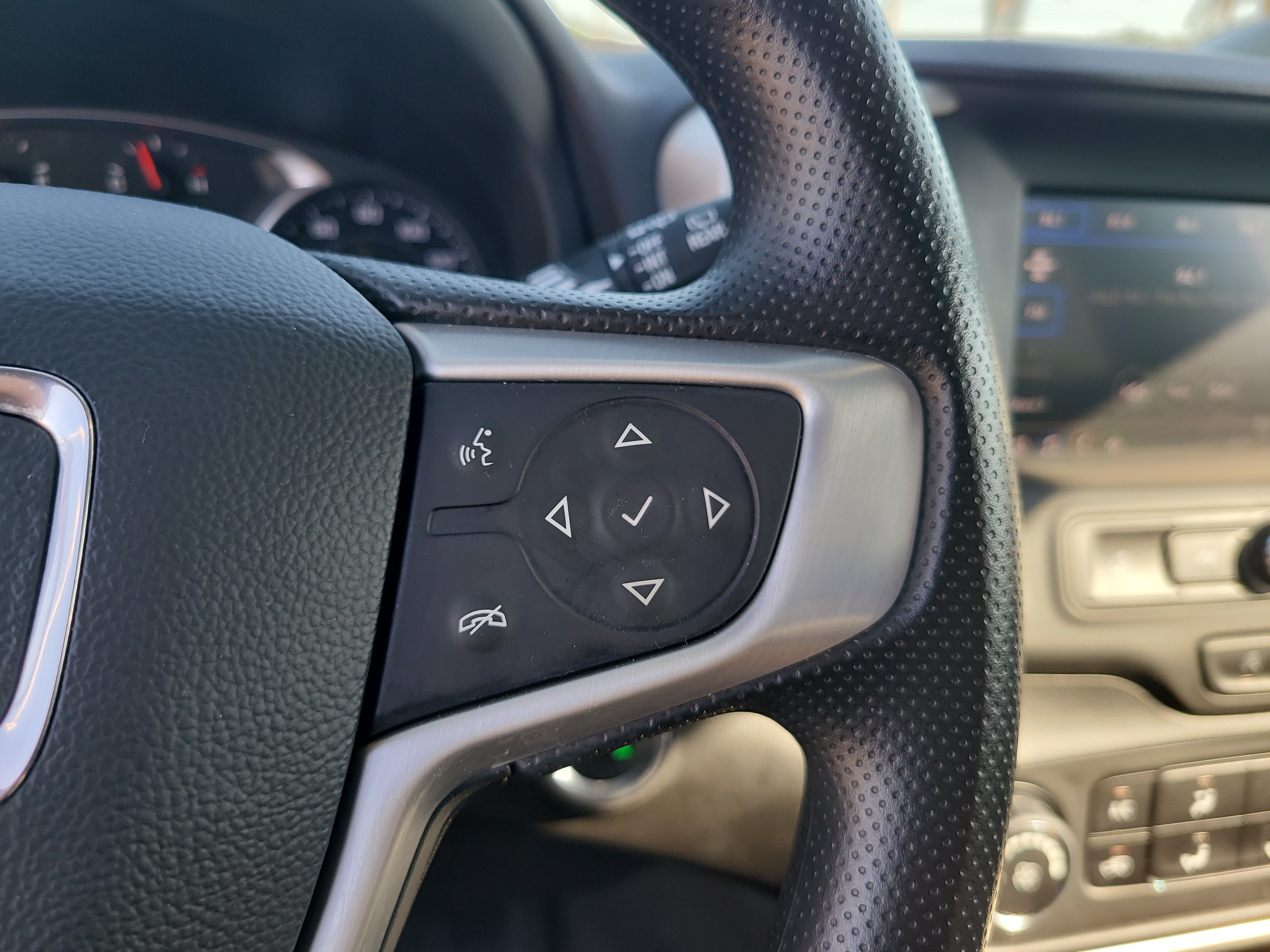 Used 2023 GMC Terrain SLE FWD image 28