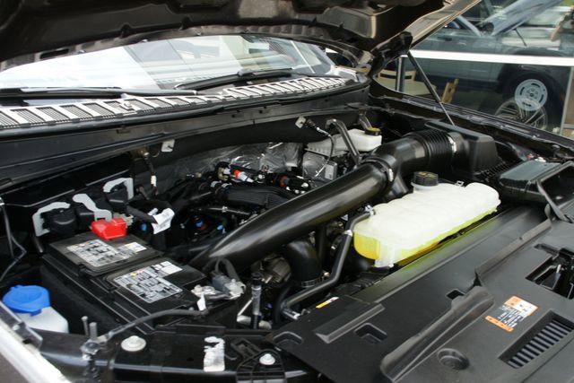 Used 2025 Lincoln Navigator Reserve AWD/4WD image 12