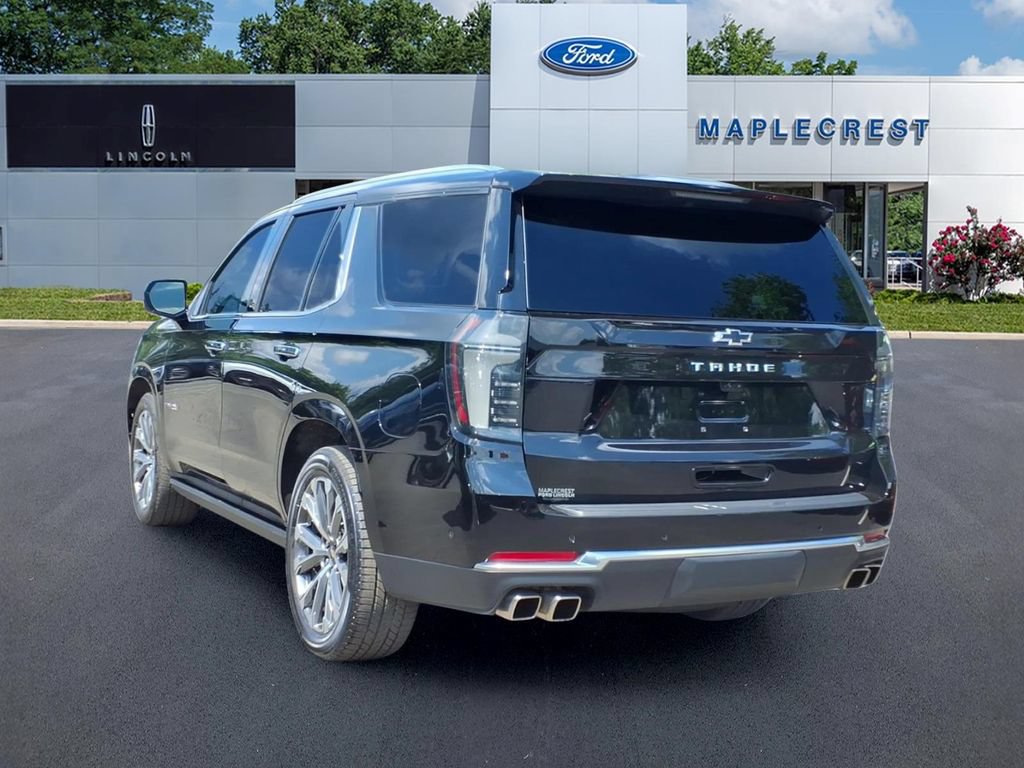 Used 2025 Chevrolet Tahoe High Country AWD/4WD image 3