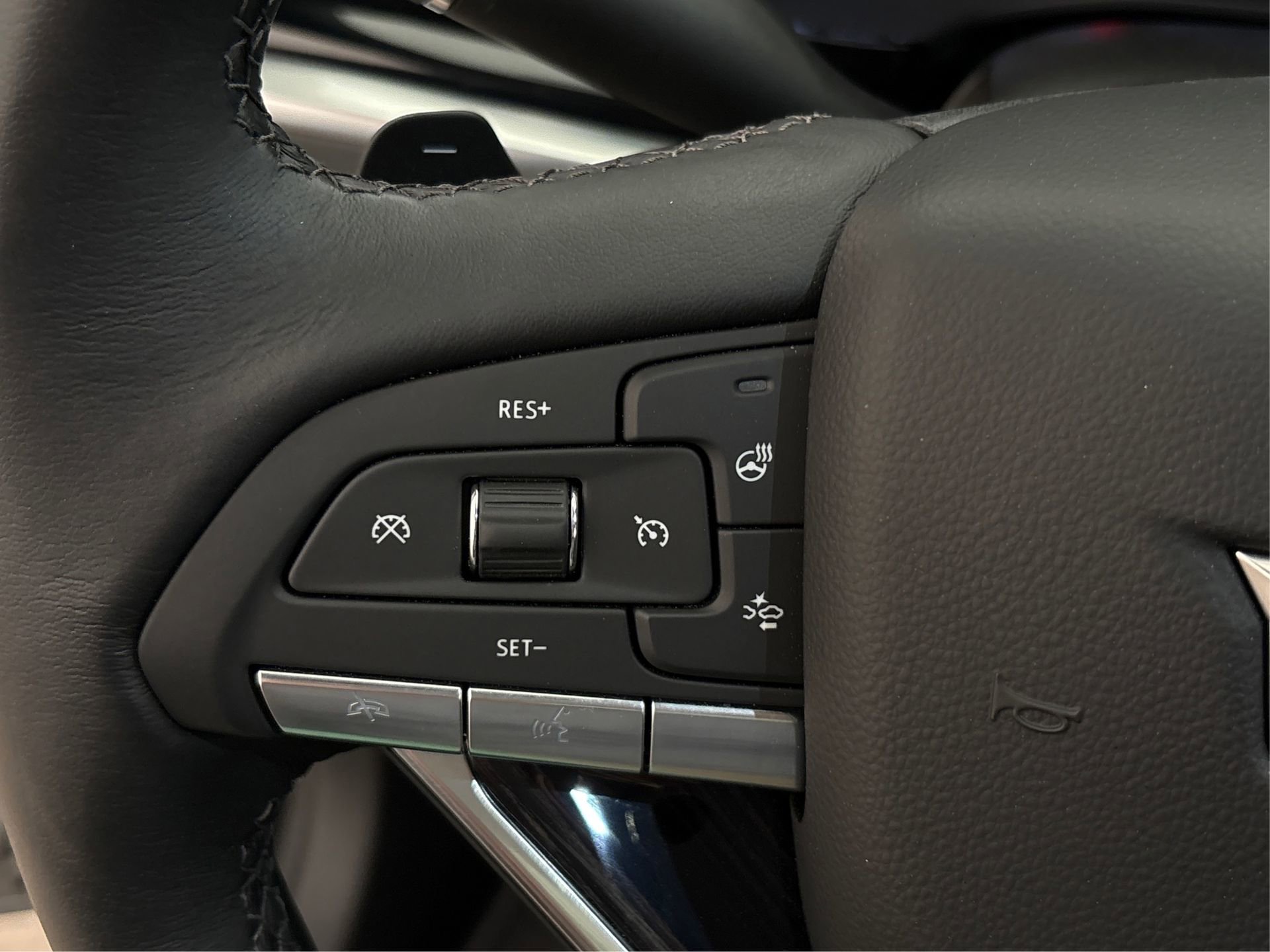 New 2025 Cadillac XT6 Premium Luxury image 28