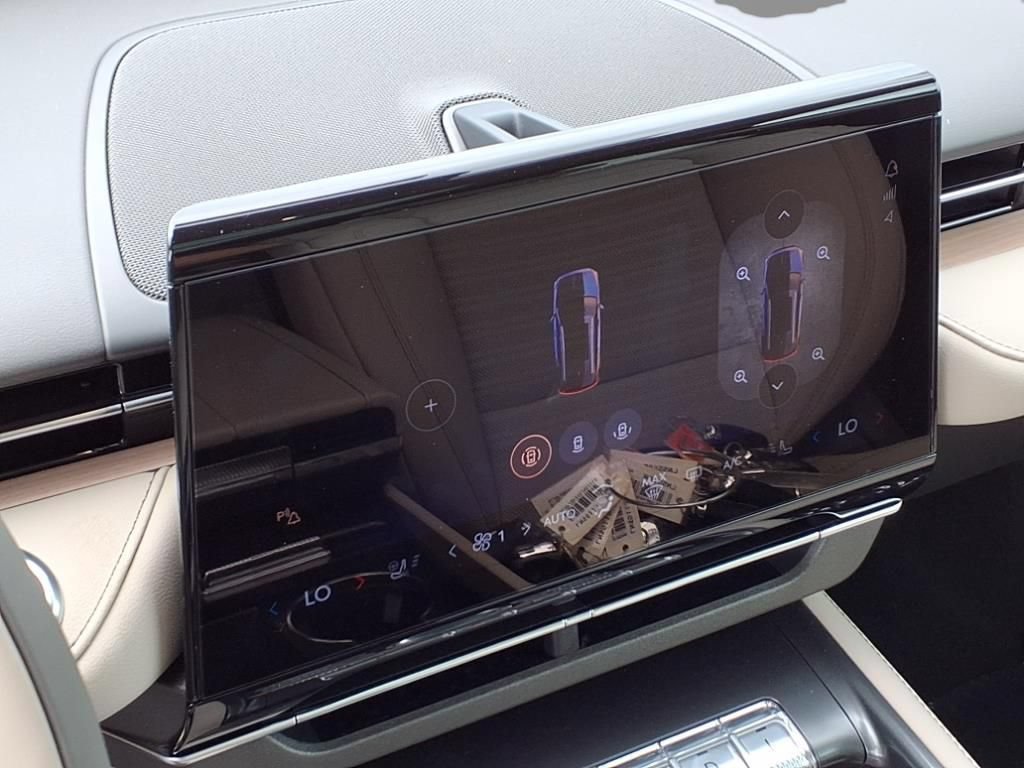 New 2025 Lincoln Nautilus Reserve w/ Jet Appearance Package AWD/4WD image 23