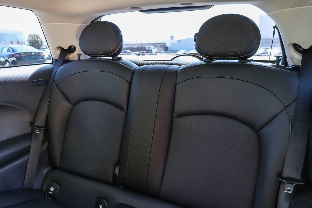 Used 2020 MINI Cooper 2-Door Hardtop FWD image 23