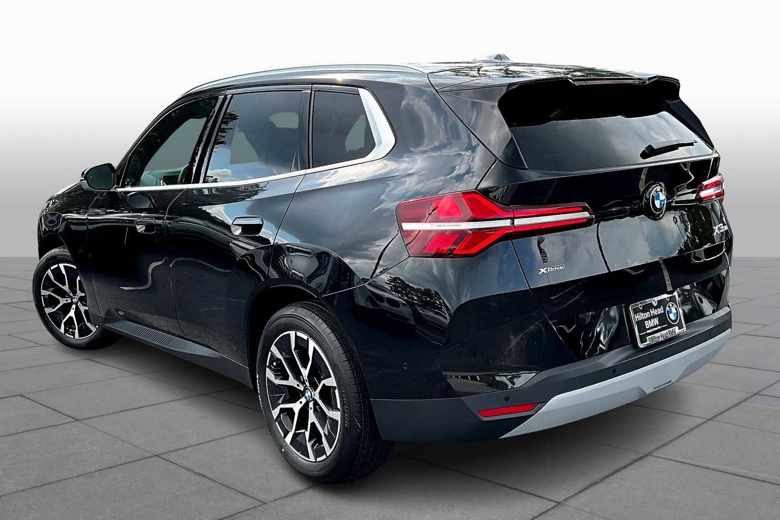 New 2025 BMW X3 xDrive30i w/ Convenience Package AWD/4WD image 12