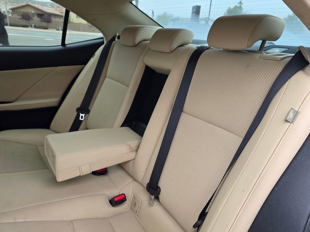Used 2014 Lexus IS 250 w/ Navigation Package RWD image 16