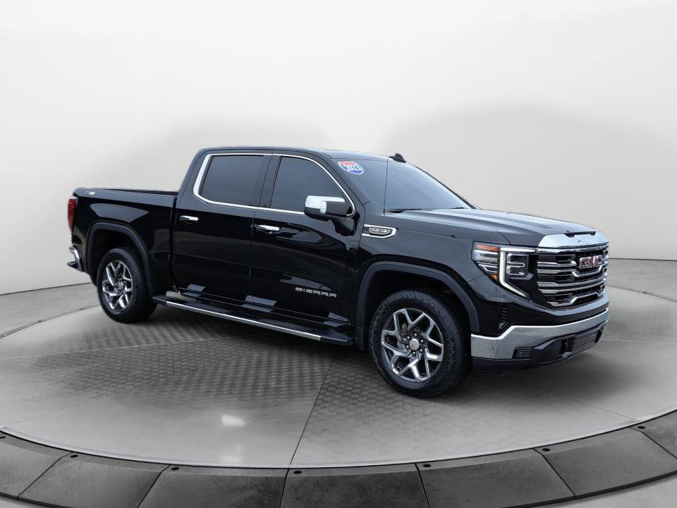Used 2023 GMC Sierra 1500 SLT w/ SLT Premium Package AWD/4WD image 1