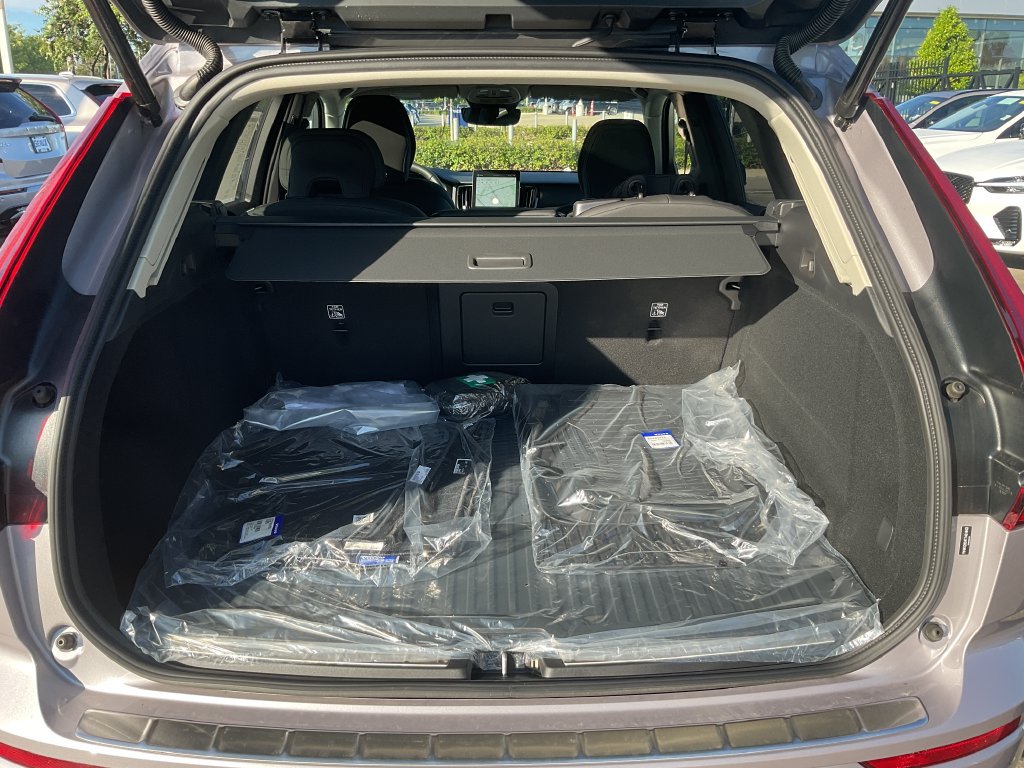 New 2026 Volvo XC60 B5 Plus w/ Protection Package Premier AWD/4WD image 10