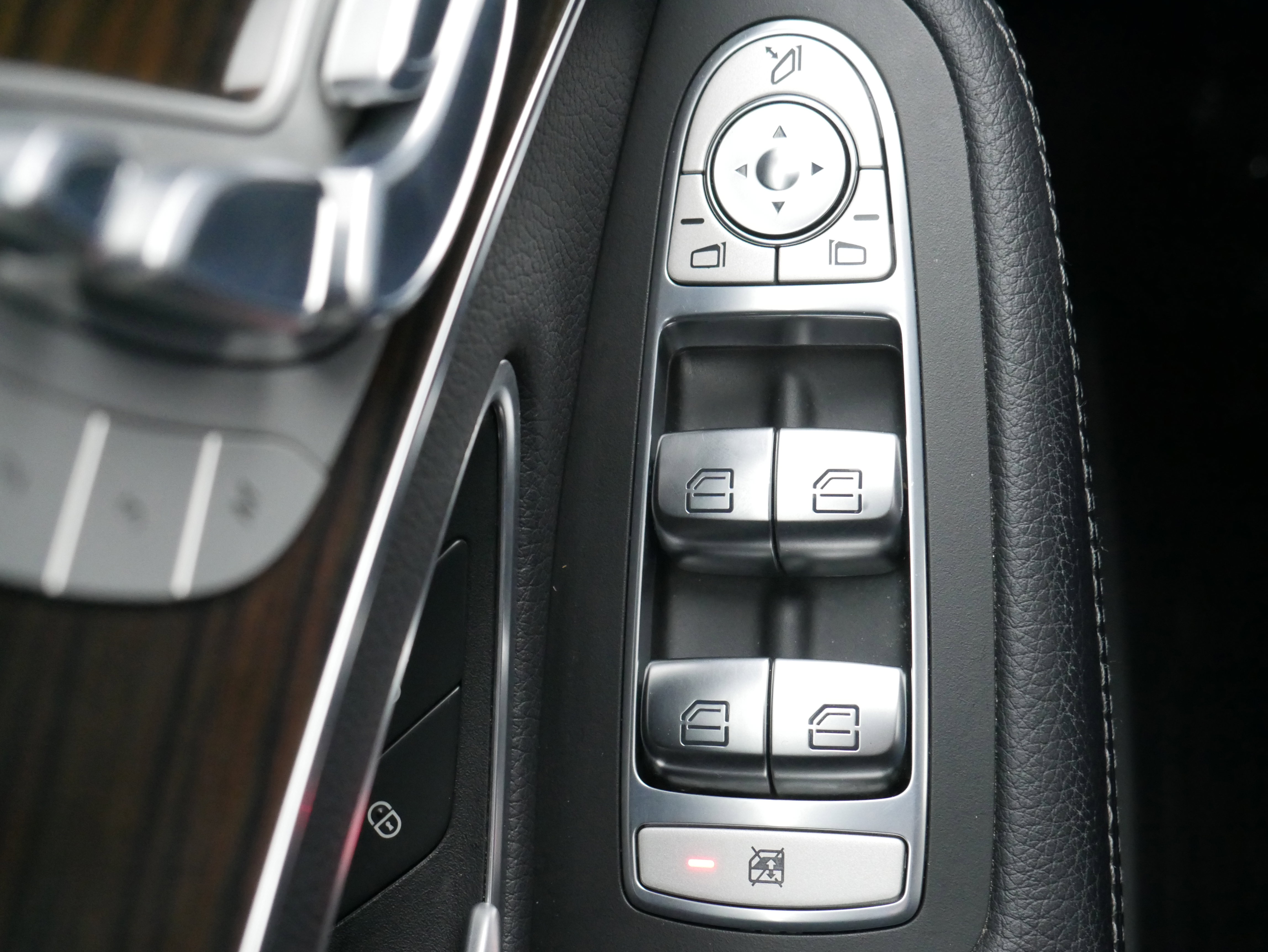 Used 2018 Mercedes-Benz C 300 C 300 image 27