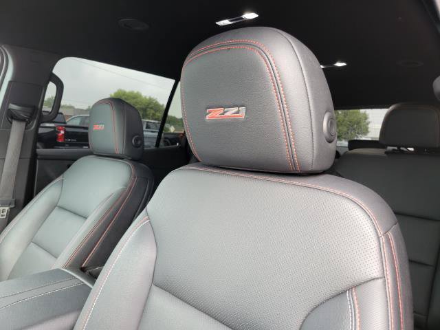 Used 2024 Chevrolet Traverse Z71 w/ LPO, Floor Liner Package AWD/4WD image 11