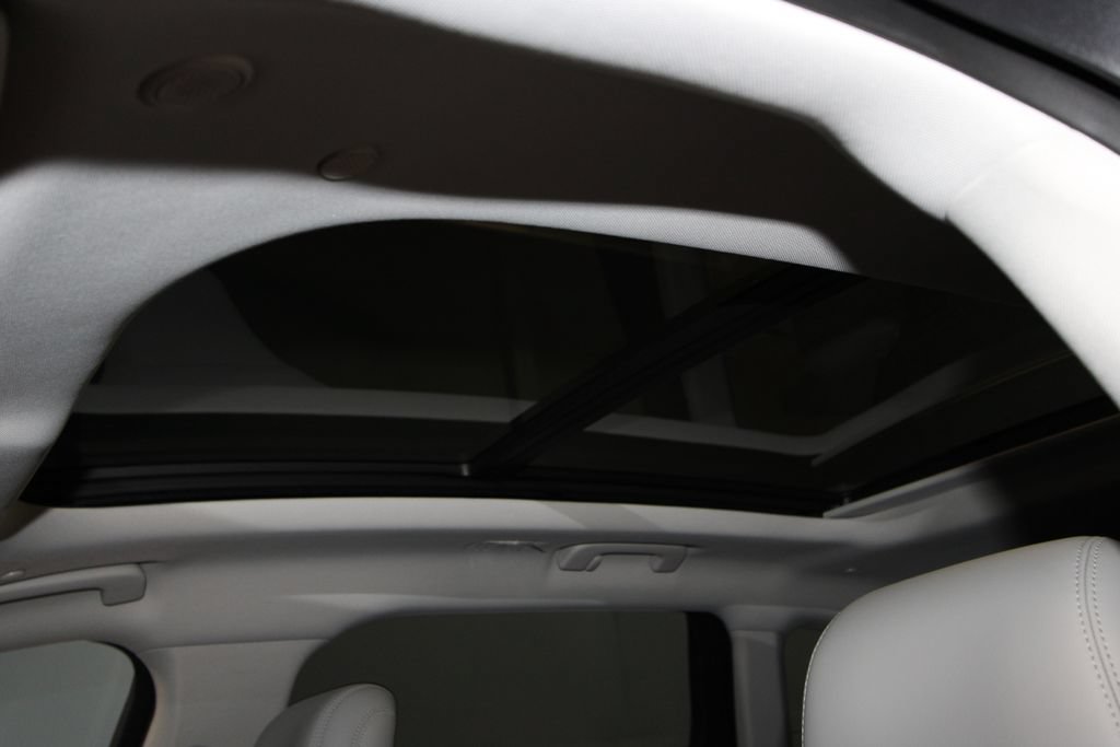 Used 2026 Lincoln Nautilus Reserve AWD/4WD image 24