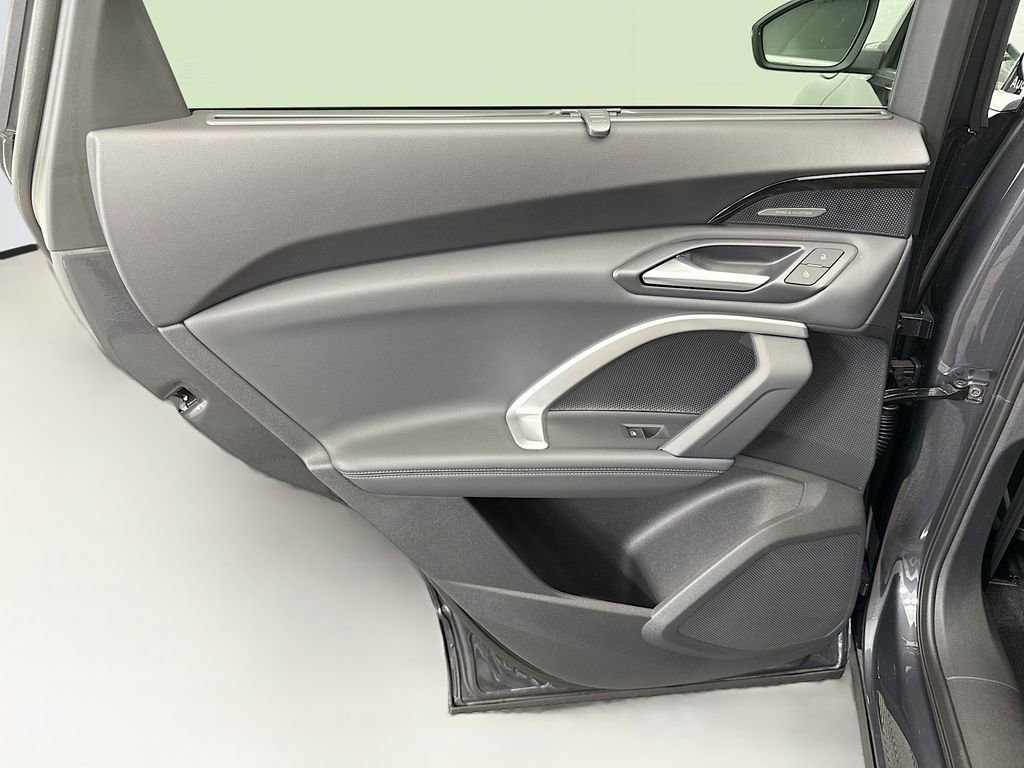 Used 2025 Audi Q5 Premium Plus image 27