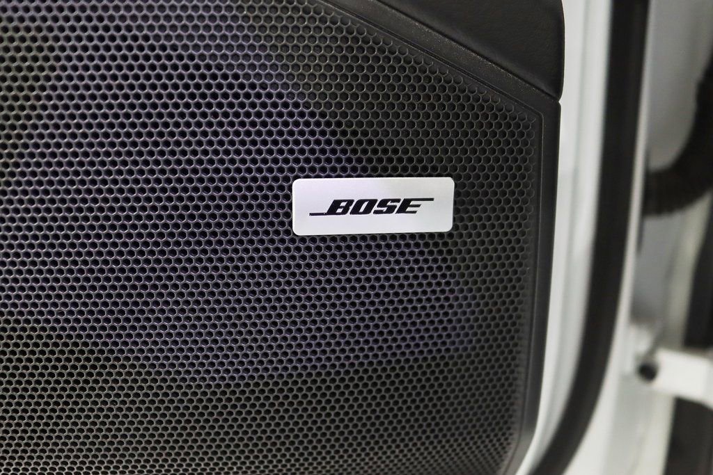 Used 2022 Porsche Cayenne Platinum Edition image 34