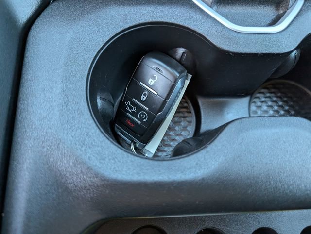 Used 2020 RAM 1500 Laramie AWD/4WD image 21