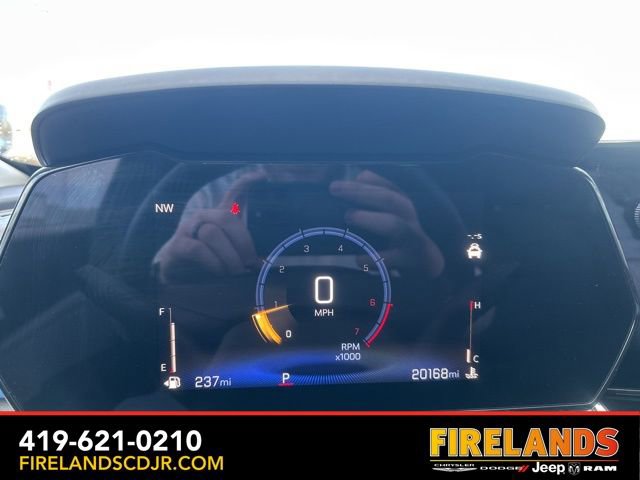 Used 2025 Chevrolet Trax LT w/ LT Convenience Package image 25